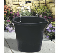 Kunststoffeimer mit Sch�ttrand