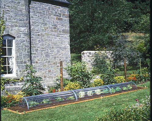 Tunnel Fr�hbeet mit Stahlrahmen und Endkappen